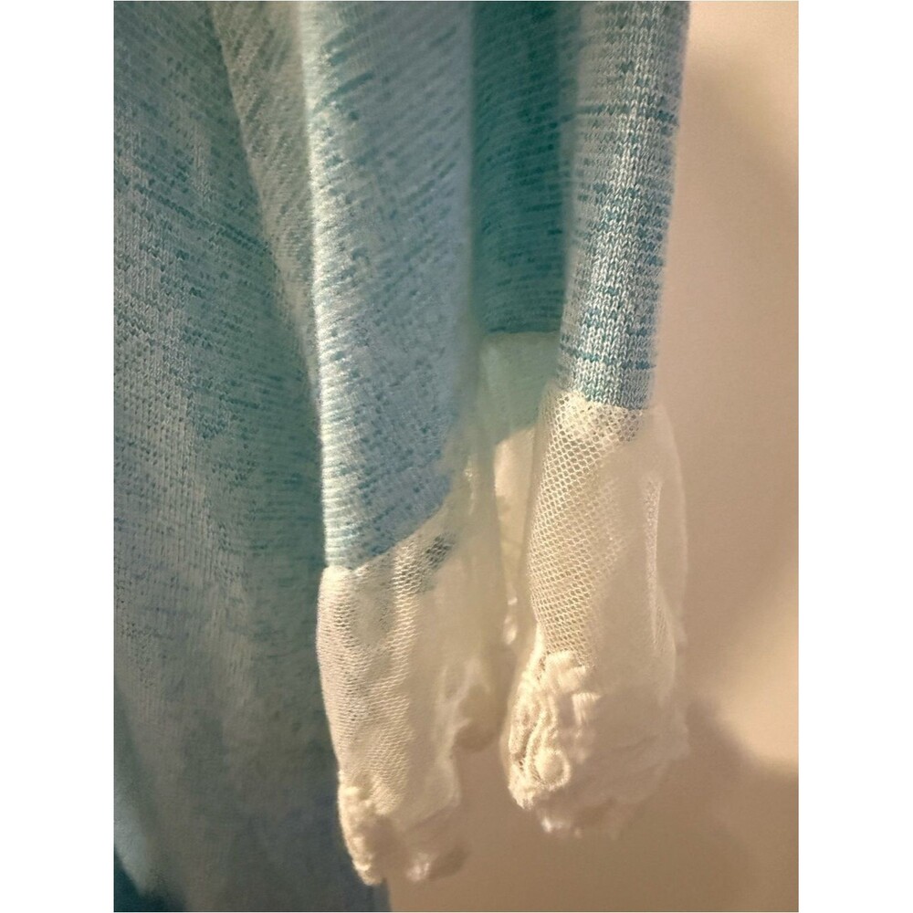 Light Blue Lace-Sleeve Women's Tunic Top - Picture 5 of 6